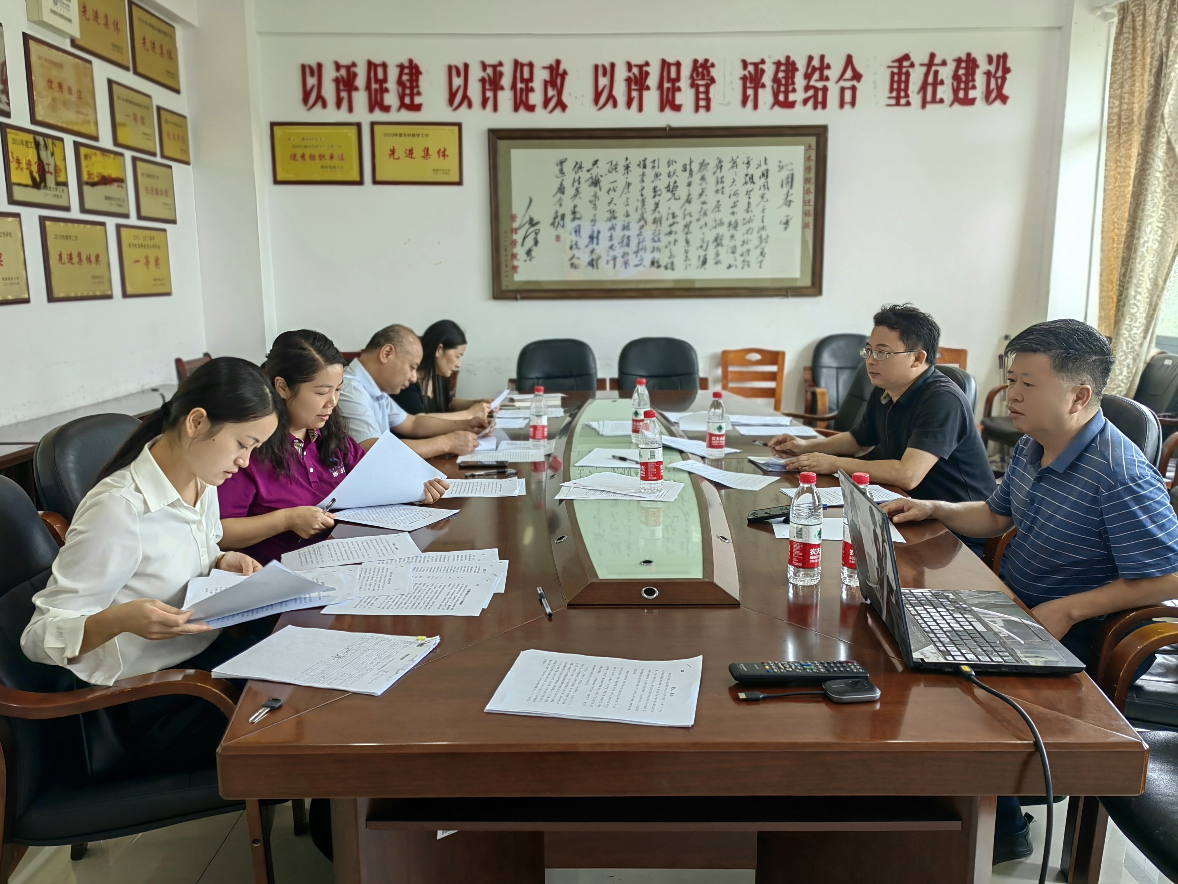 48caac3f90c64fdb9587a9760abdc9b8.jpg 48caac3f90c64fdb9587a9760abdc9b8.jpg