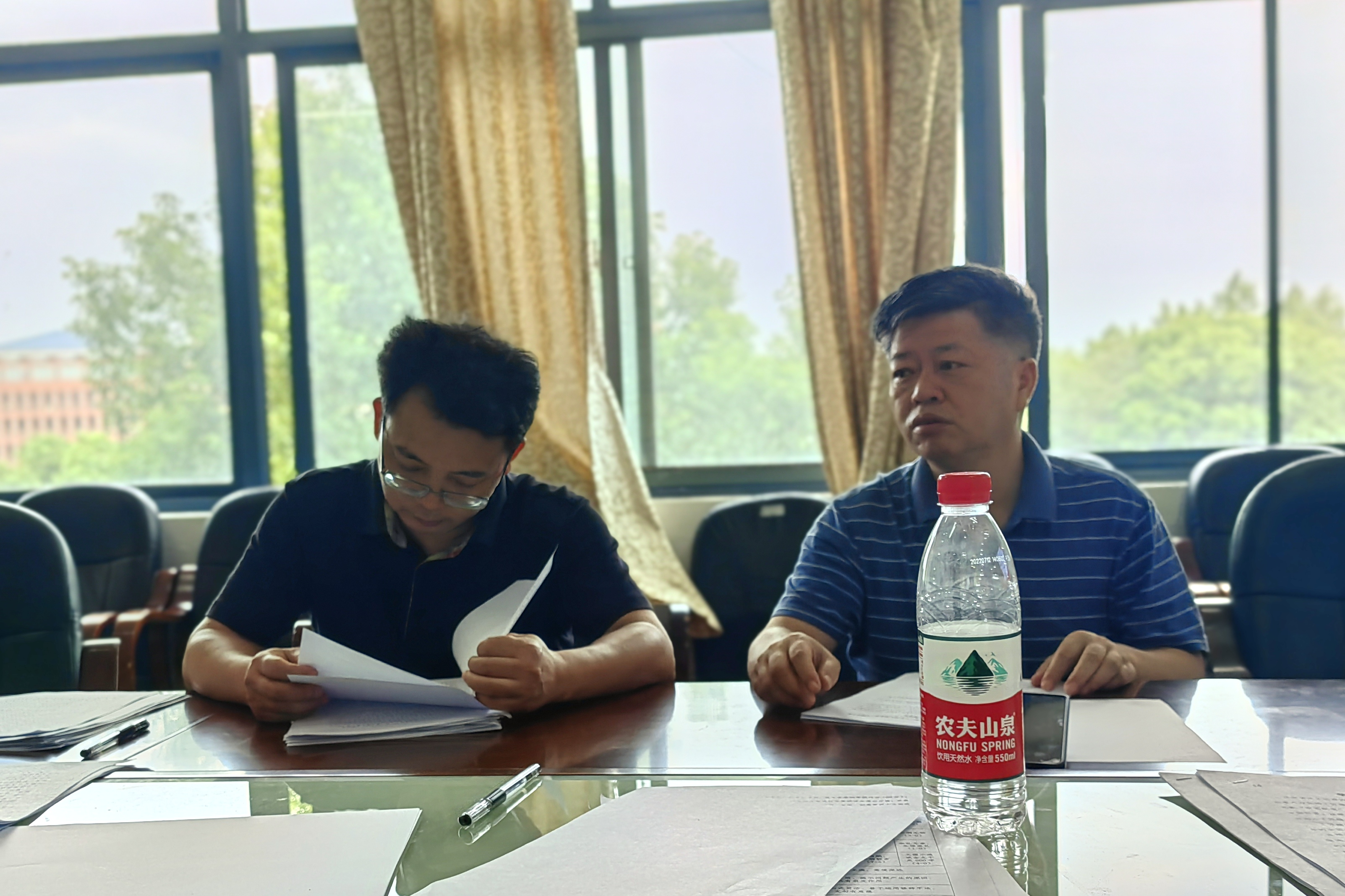 b5ec4e443f5e44e888d78ad6302f4925.jpg b5ec4e443f5e44e888d78ad6302f4925.jpg